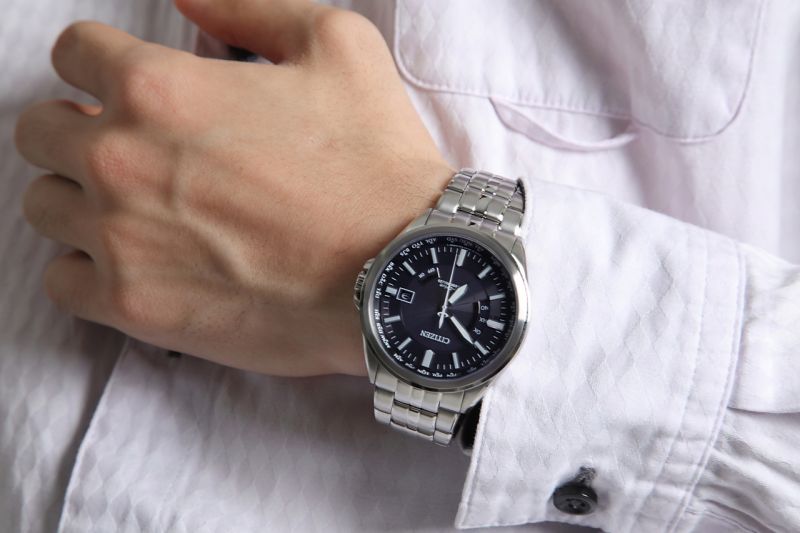 ng H Nam Citizen CB0011 69L Day eo Kim Lo i M t kinh Sapphire
